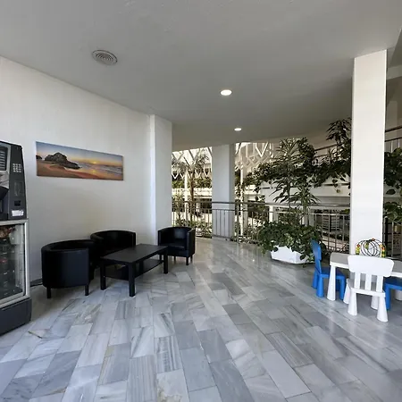 شقة Benalbeach Terraza Xxl Junto Al Mar